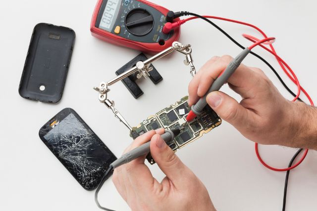 Common Cell Phone Repairs